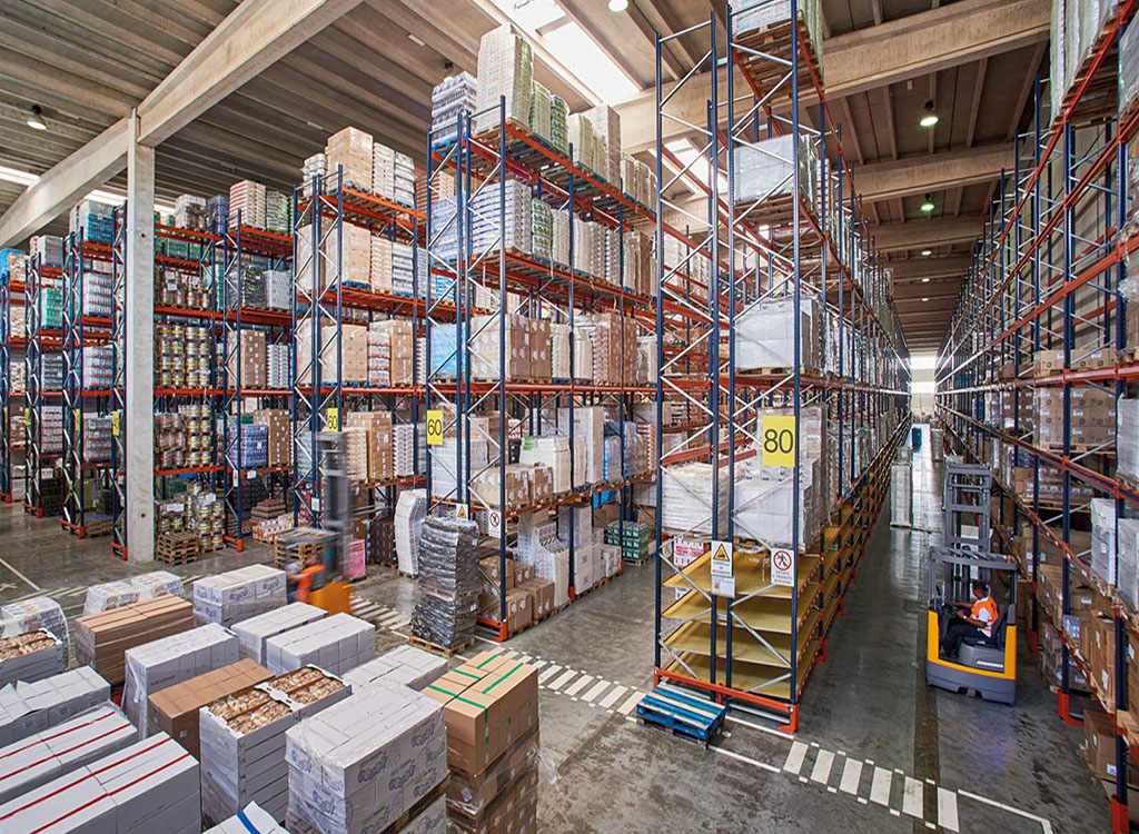 STORAGE & WAREHOUSING